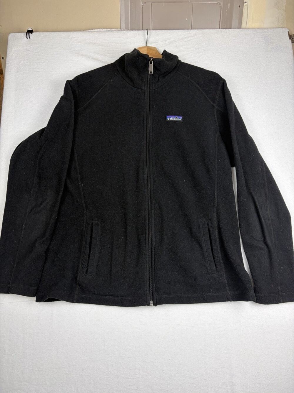 Patagonia Fleece Jacket Women’s XL Black Full Zip Outdoor Hiking Zip Pockets